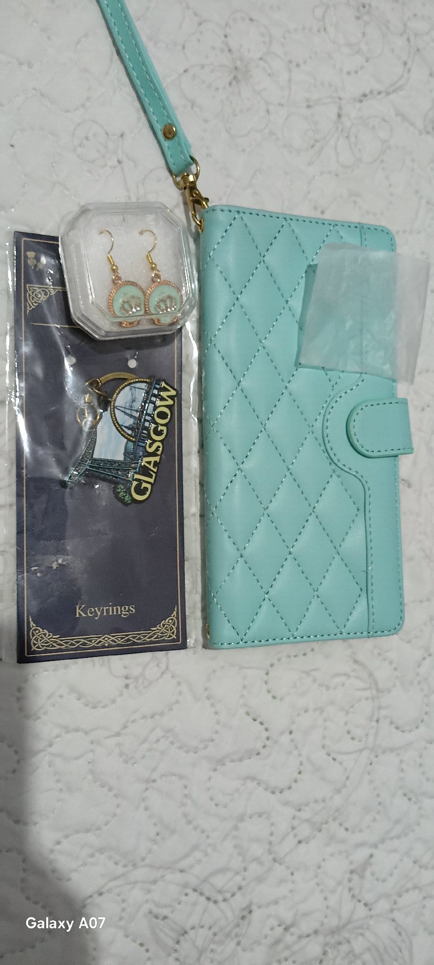 Glasgow Keyring, Blue Quilted Phone Case & Earrings Set, Kasury, One Size, Excellent condition — preloved on SilentSale®