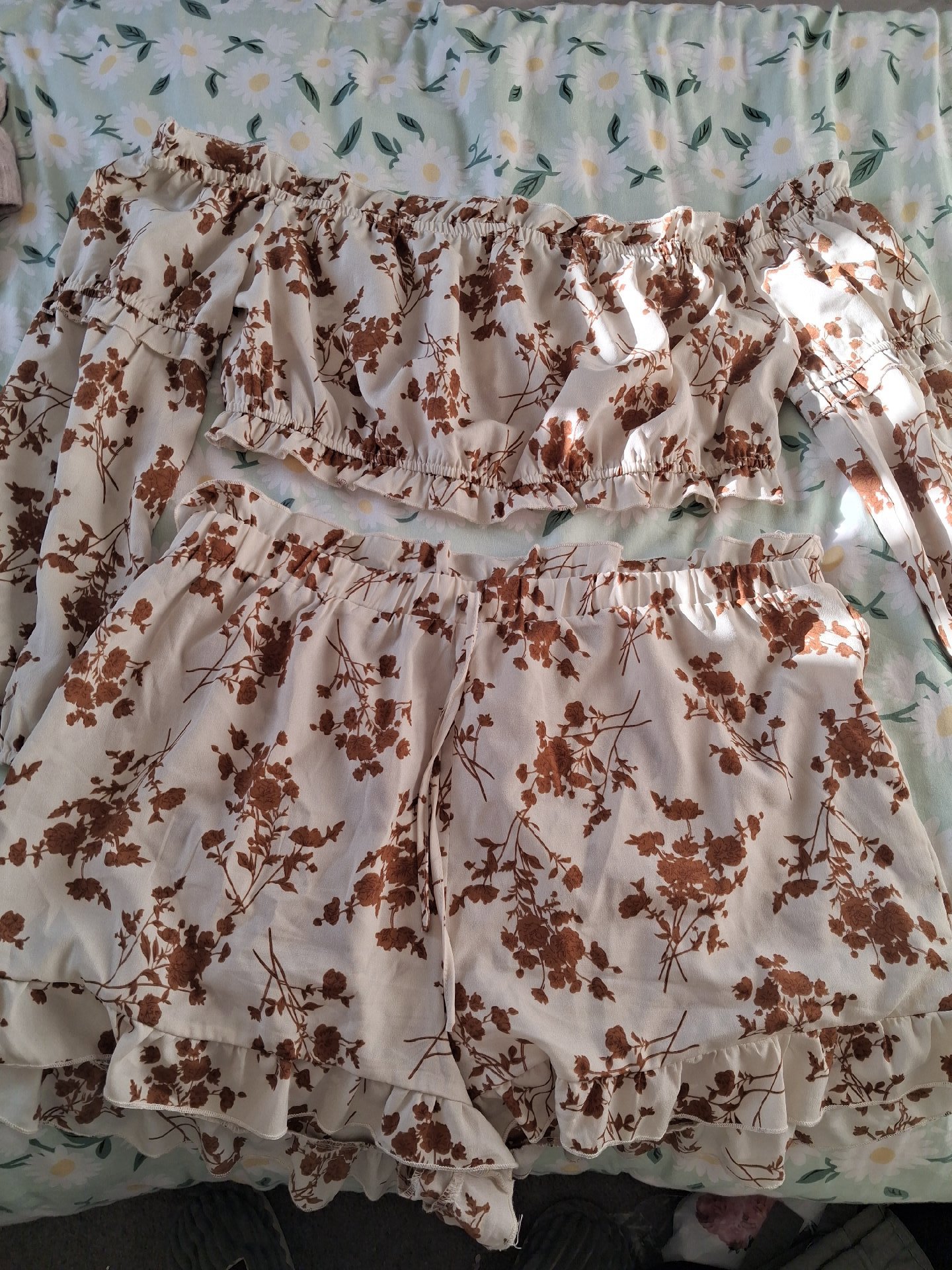 In The Style Floral Print Co-ord Set, In The Style, 20, Excellent condition — preloved on SilentSale®