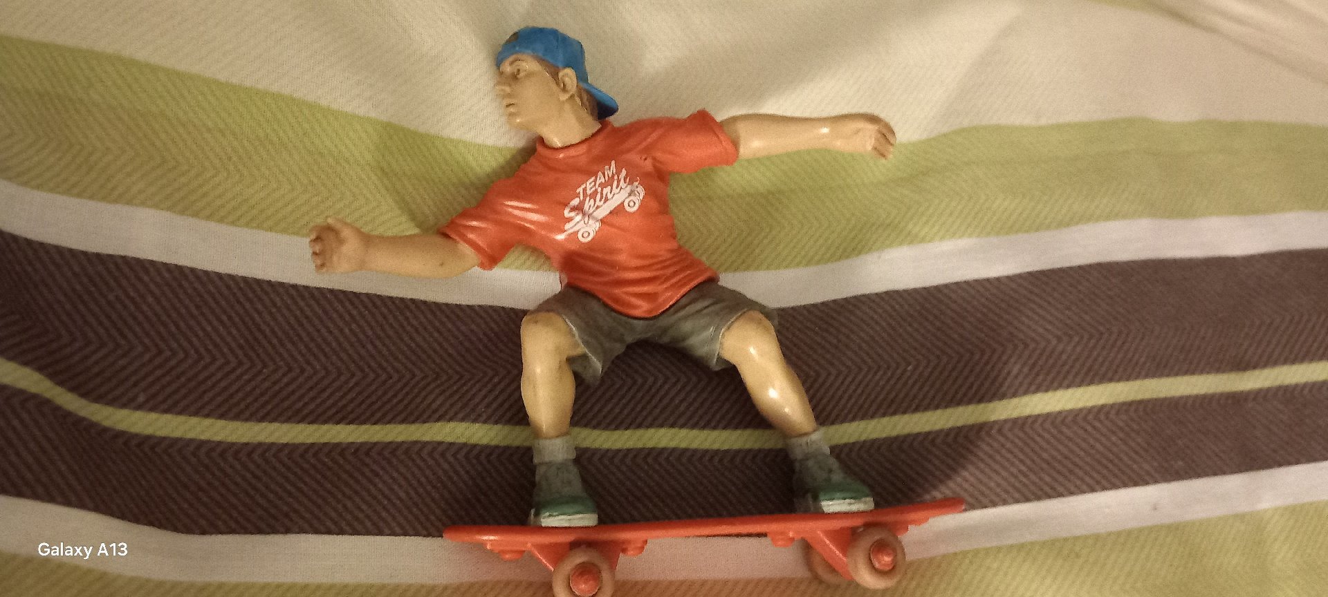 Team Skateboarder Figurine on Red Skateboard, Unbranded, One Size, Excellent condition — preloved on SilentSale®