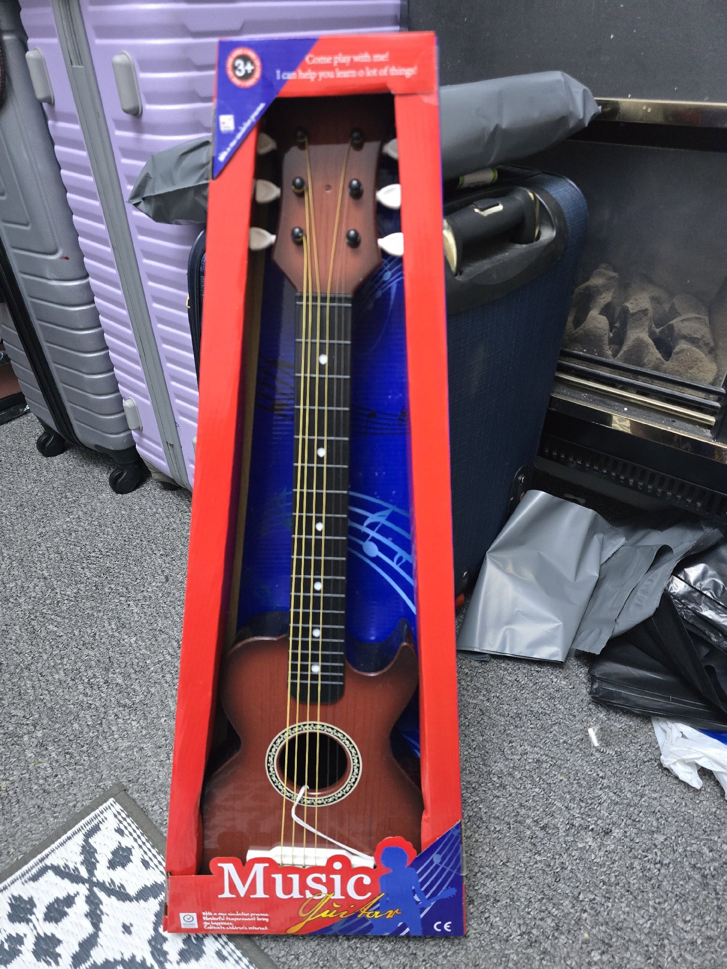 Children's Toy Acoustic Guitar in Box, Unbranded, One Size, New condition — preloved on SilentSale®