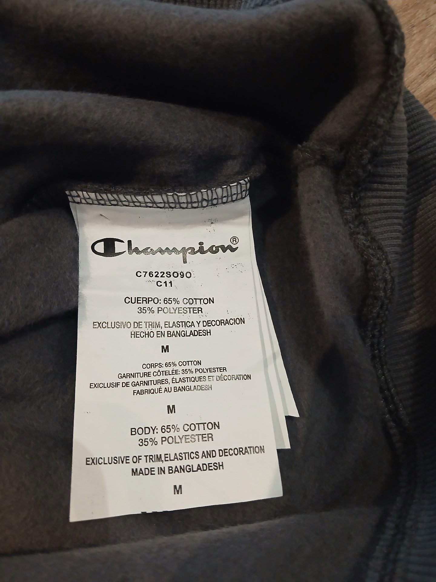 Champion Grey Crew Neck Sweatshirt Medium, Champion, M, New condition — preloved on SilentSale®
