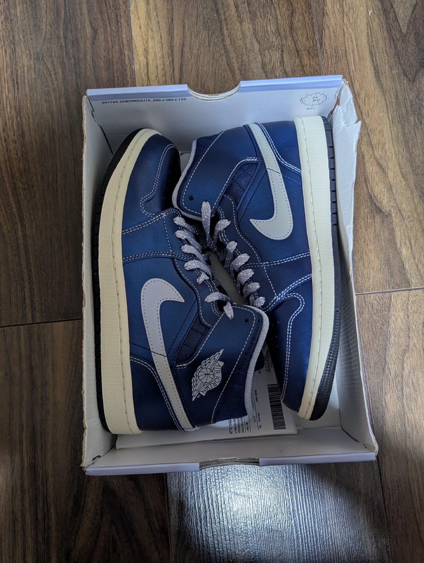 Air Jordan 1 Mid Navy Blue White Trainers – UK 5.5, Nike, 5.5, New condition — preloved on SilentSale®