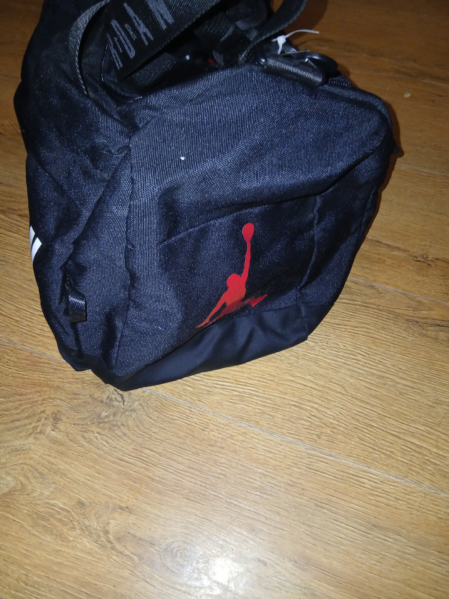 Jordan Black Sports Gym Bag with Red Logo, Jordan, One Size, Excellent condition — preloved on SilentSale®