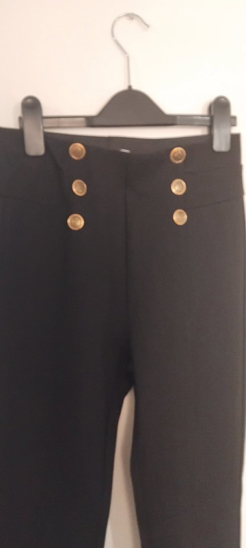 Black High Waist Leggings with Gold Button Detail – ML, Serein, ML, New condition — preloved on SilentSale®