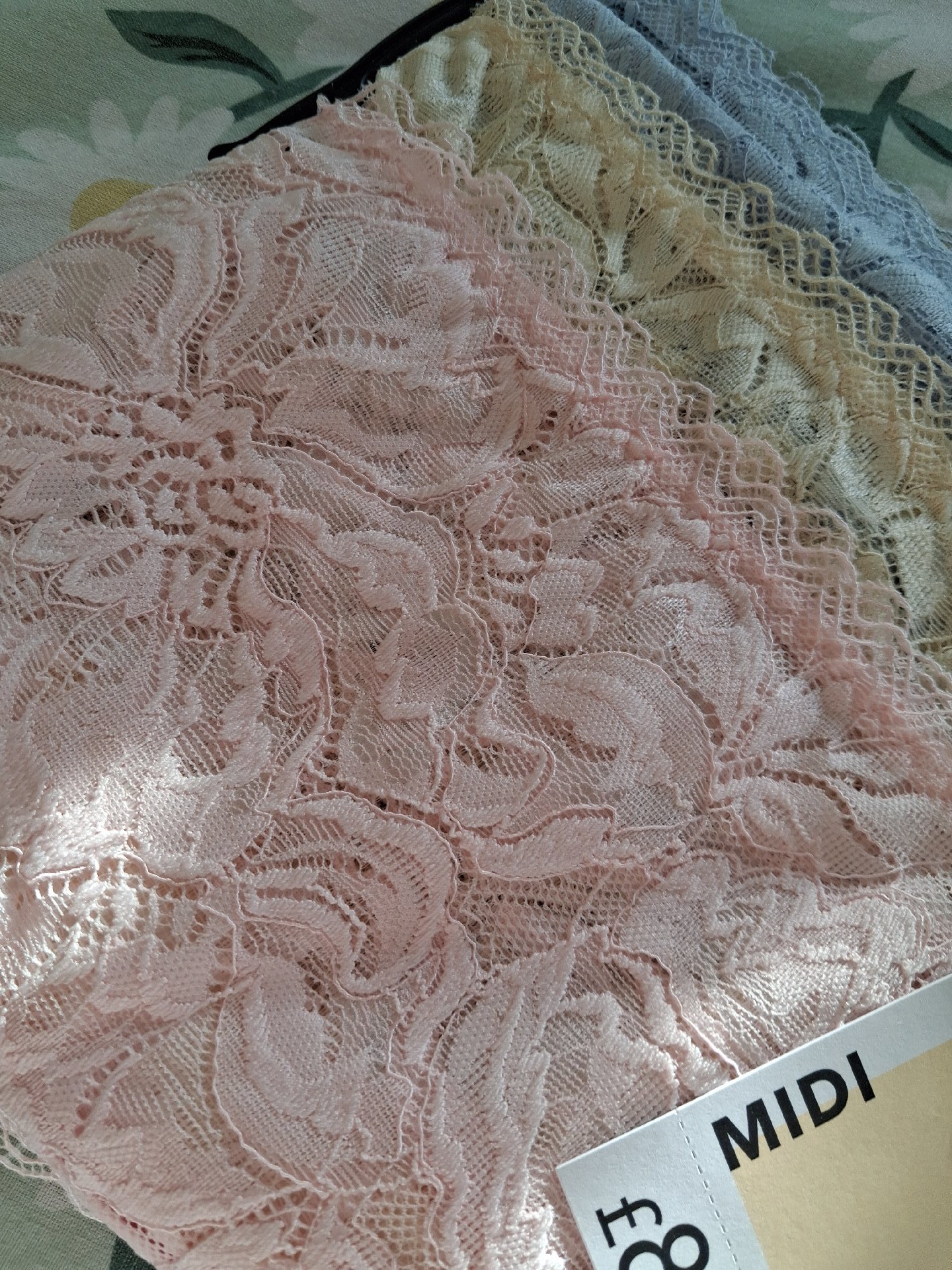 George Midi Lace Trim Knickers Multi Pack – Size 20, George, 20, New condition — preloved on SilentSale®