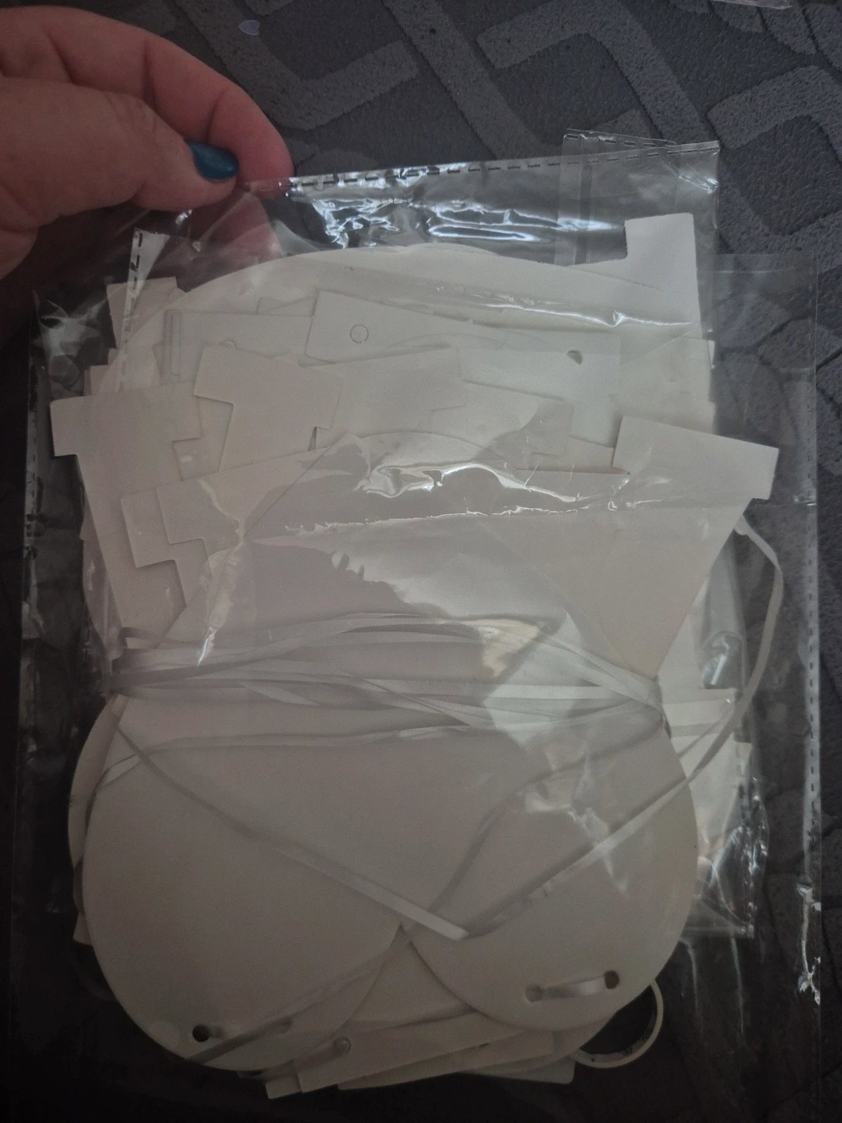 x3 white just married bunting, Shein, One Size, New condition — preloved on SilentSale®