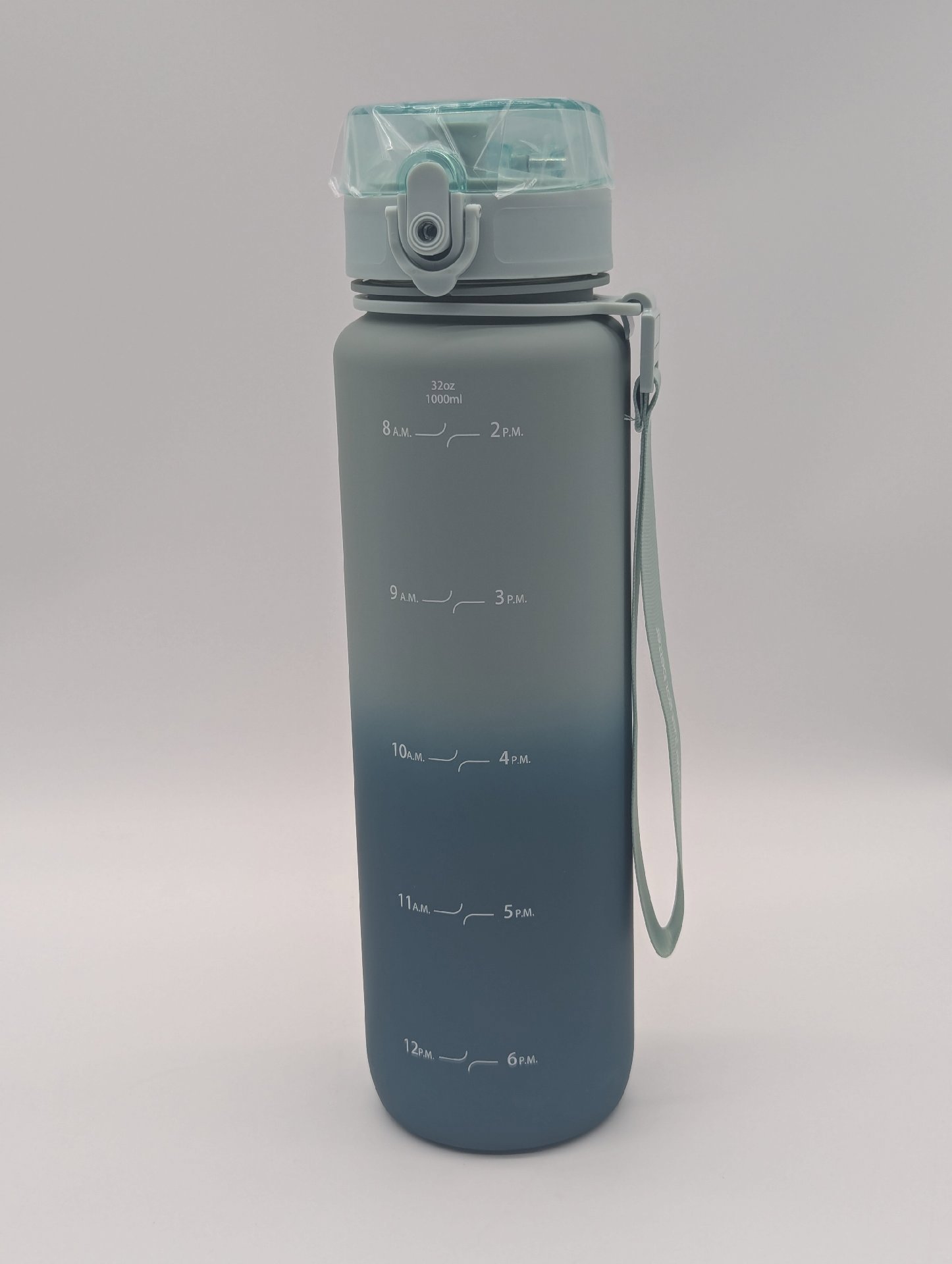 Hydracy Coach Sports Water Bottle with Chug Lid, Hydracy, 1000ml, New condition — preloved on SilentSale®
