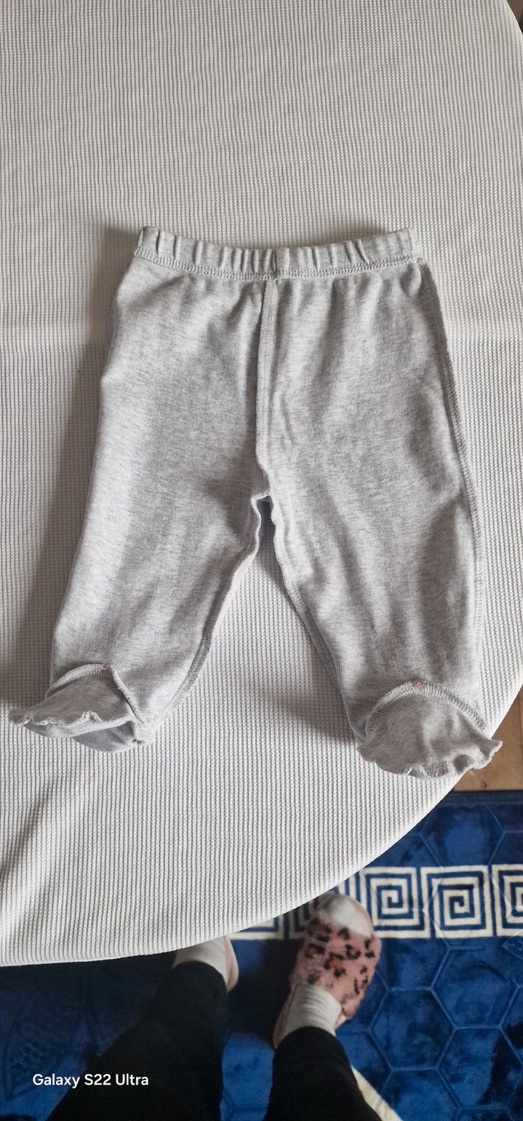 Girls trousers with feet, Unbranded, 1-3 months / 56 cm, New condition — preloved on SilentSale®