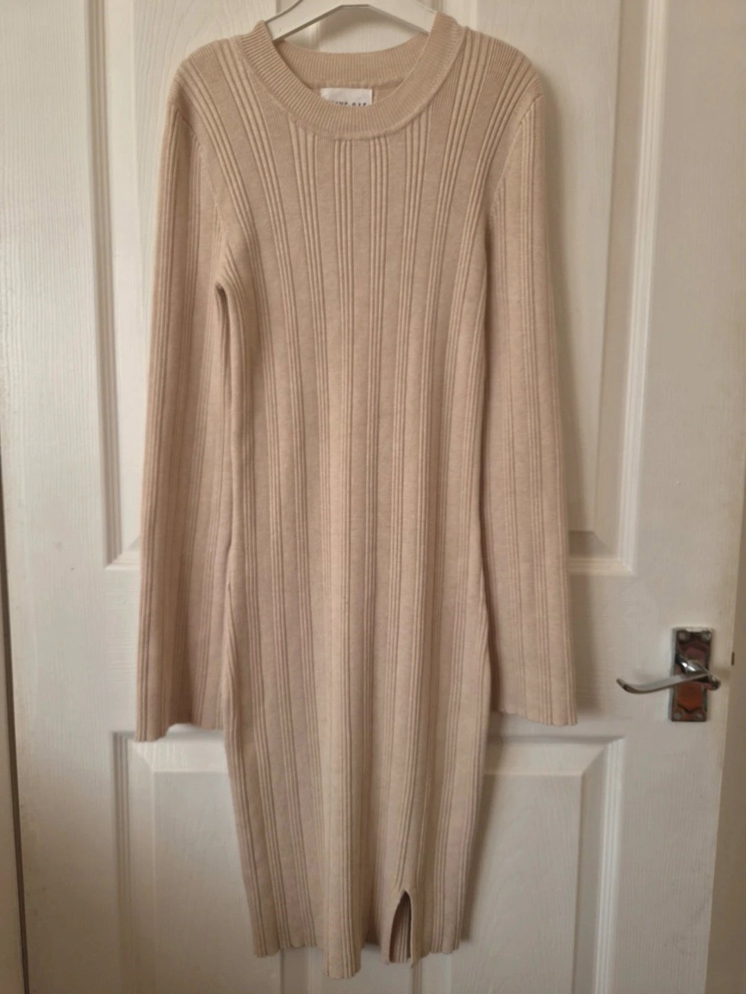 Olive + Oak Beige Ribbed Knit Midi Dress – Size 8, Olive + Oak, 8, Excellent condition — preloved on SilentSale®