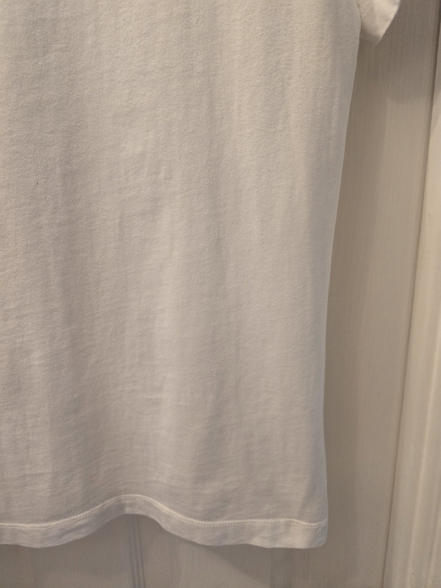 Nike White Logo Print T-Shirt, Nike, M, Like New condition — preloved on SilentSale®