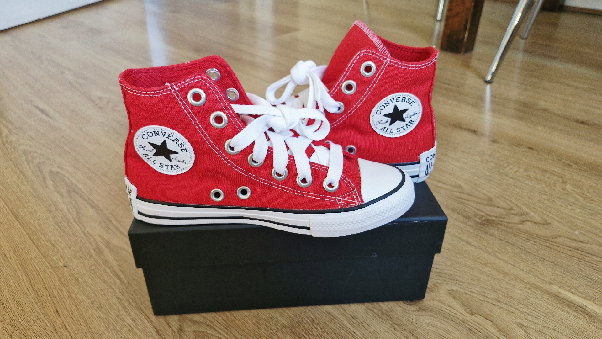 Converse Red Chuck Taylor All Star High Top Trainers – UK 2.5, Converse, 2.5, New condition — preloved on SilentSale®