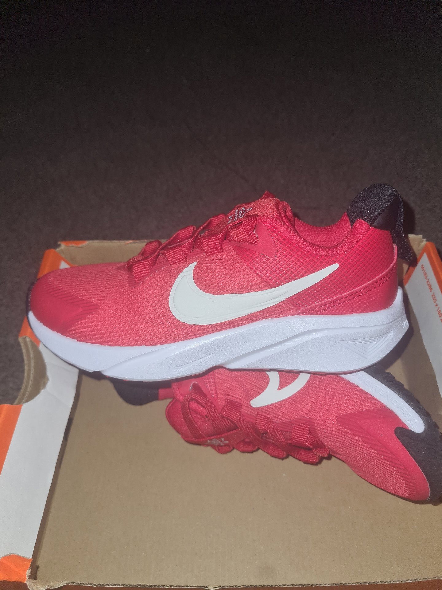 Nike Star Runner 4 NN Red White Trainers – UK 11.5C, Nike, 11, Excellent condition — preloved on SilentSale®