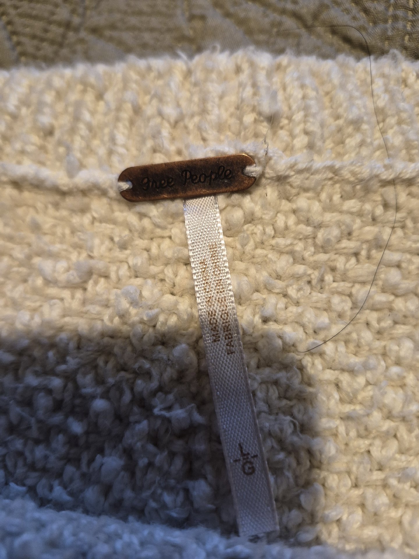 Free People Cream Chunky Knit Jumper – Size L, Free People, L, New condition — preloved on SilentSale®