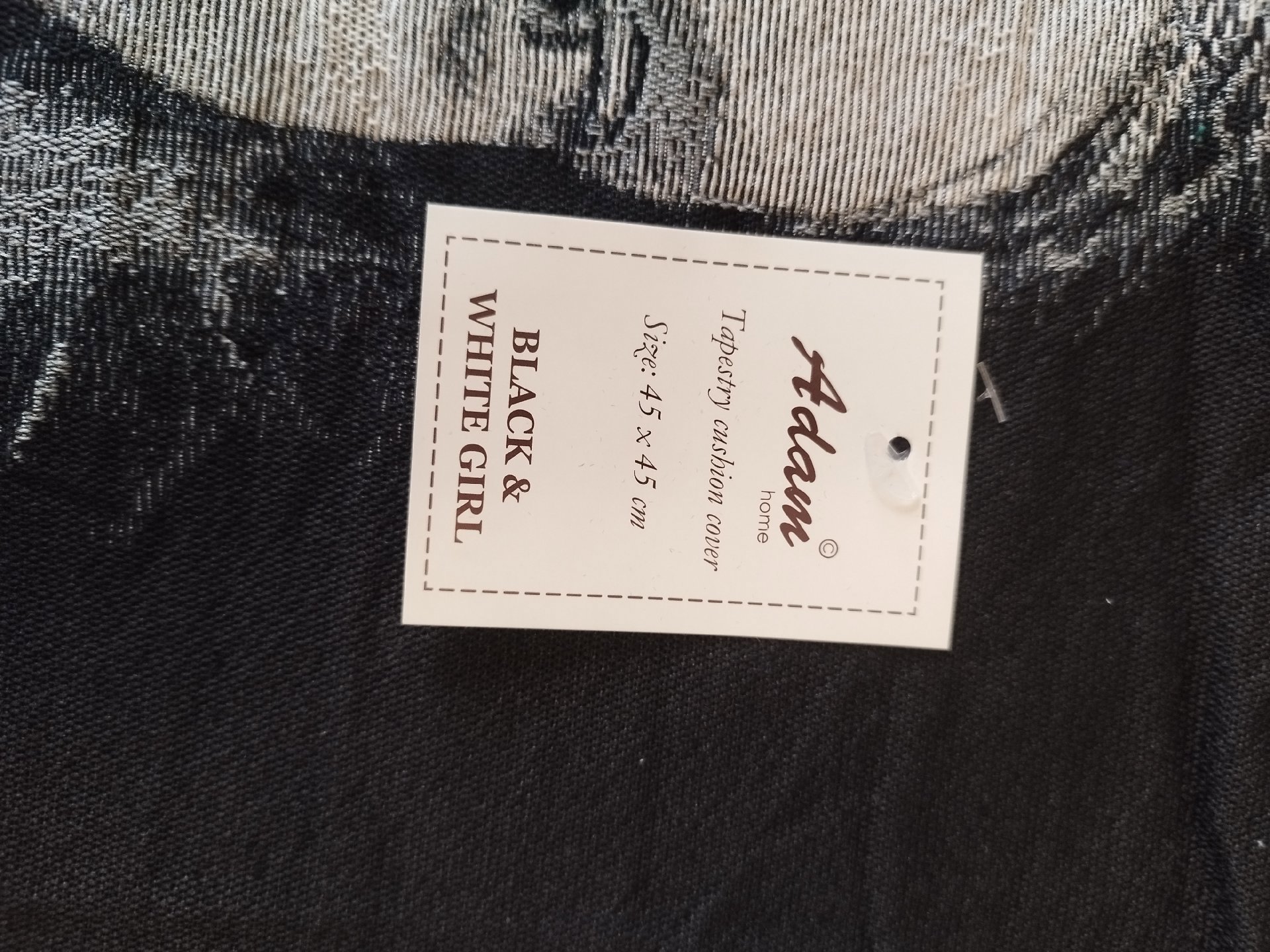8× Adam Home Black & White Girl Tapestry Cushion Cover 45x45 cm, Adams, 45 x 45 cm, Excellent condition — preloved on SilentSale®