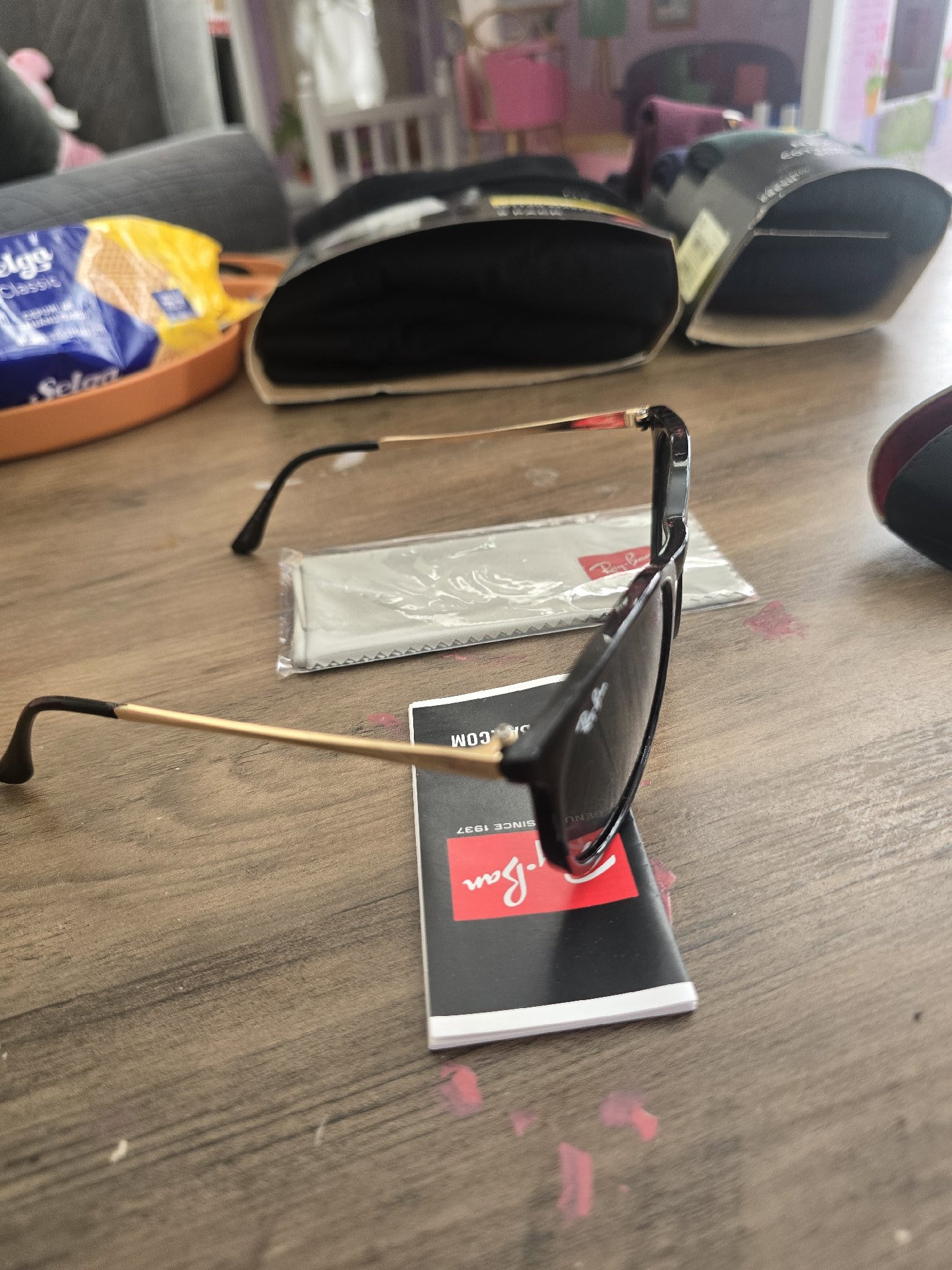Ray ban sunglasses , Ray-Ban, One Size, New condition — preloved on SilentSale®