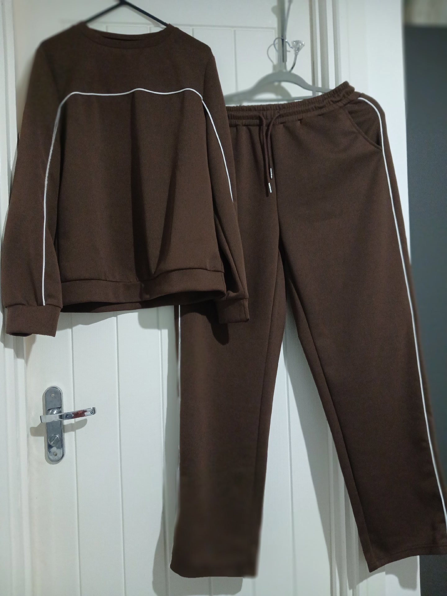 Wide leg tracksuit with jumper, Shein, L, New condition — preloved on SilentSale®