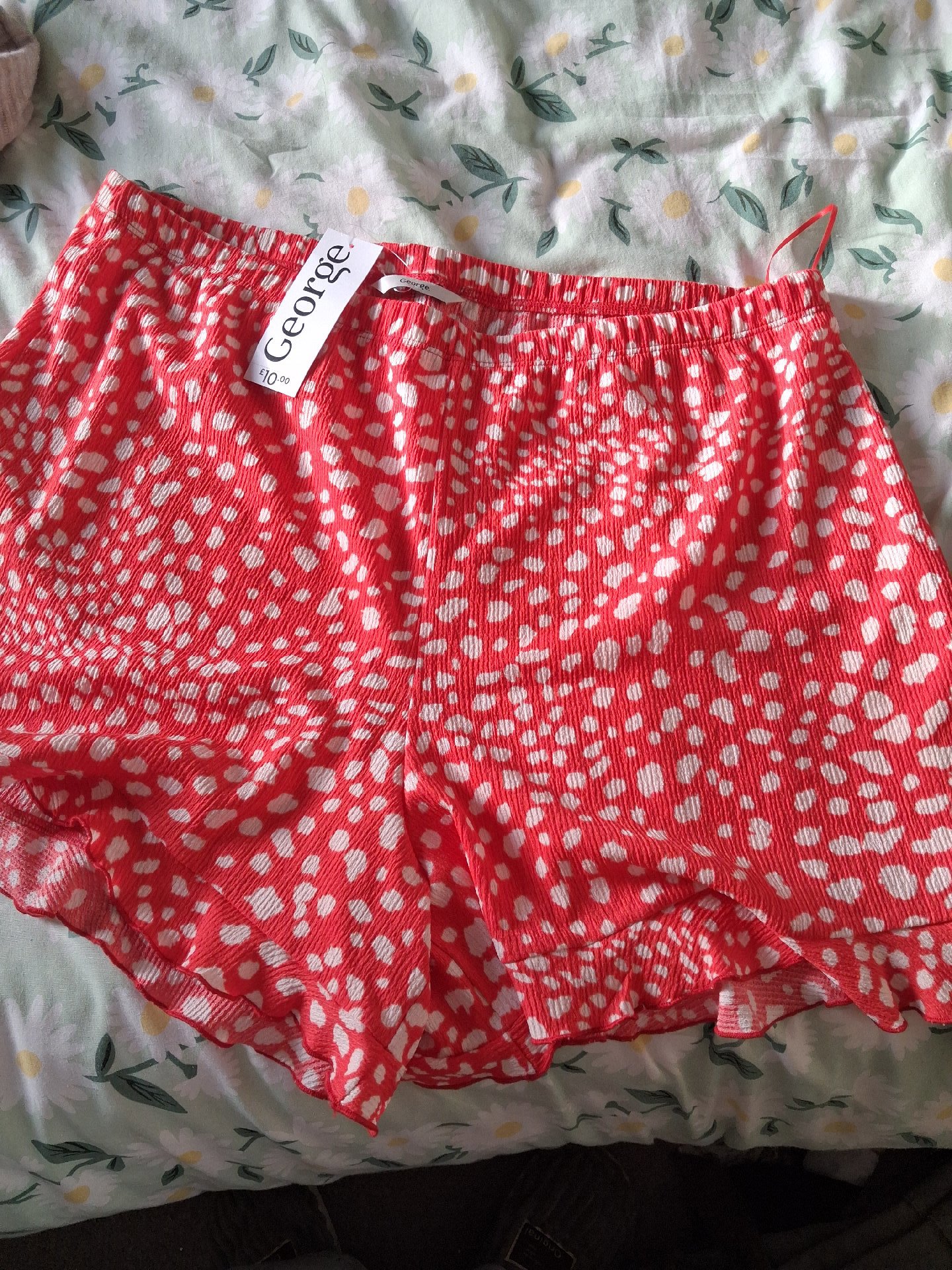 George Red Spot Print Shorts – Size 20, George, 20, Excellent condition — preloved on SilentSale®