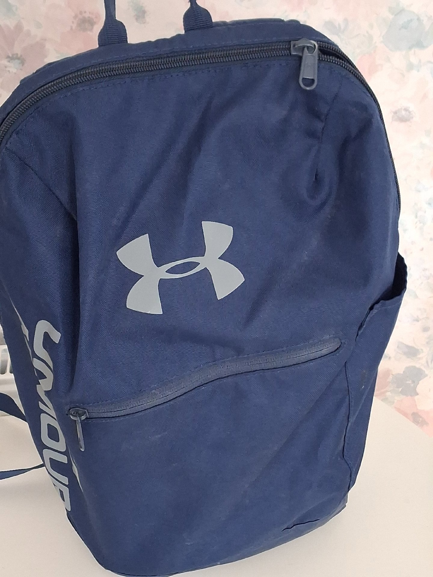 Under Armour Navy Blue Backpack, Under Armour, Large, Excellent condition — preloved on SilentSale®