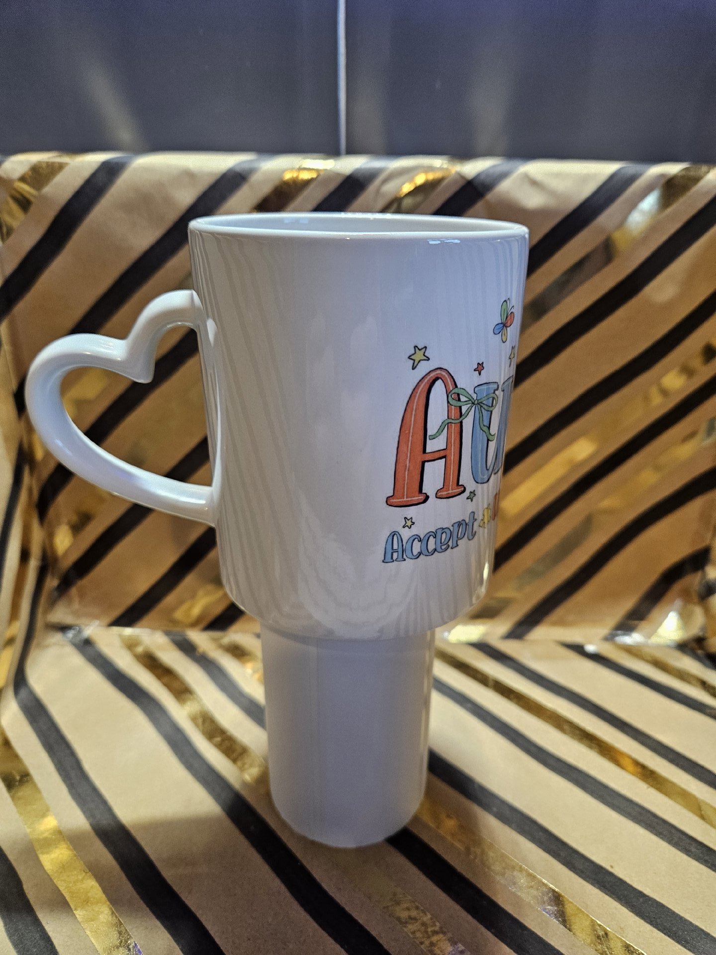 Love Themed White Ceramic Mug with Heart Handle, Unbranded, One Size, New condition — preloved on SilentSale®
