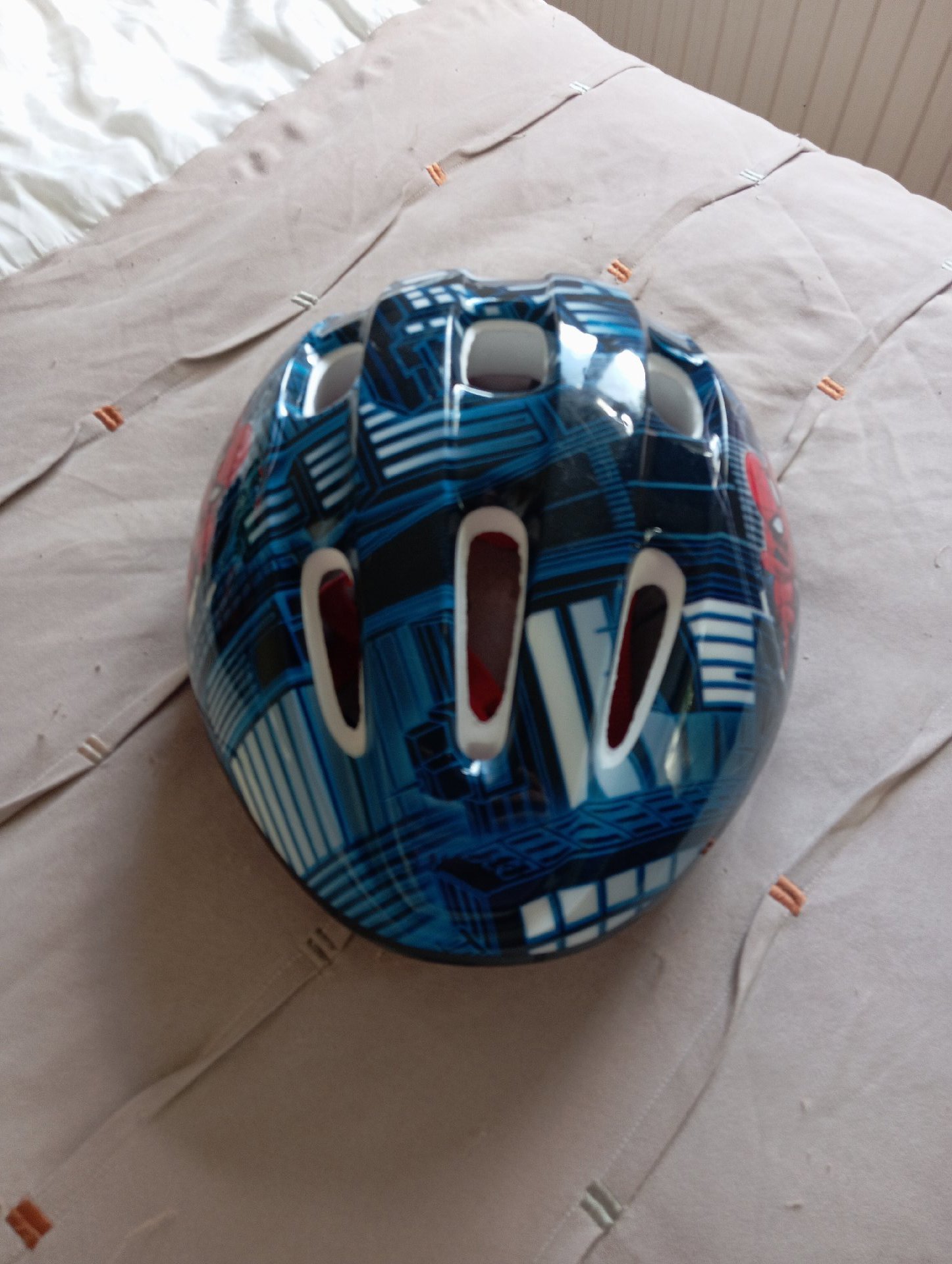 Ultimate Spider-Man Kids Bicycle Helmet Blue, Unbranded, S (50-52cm), Excellent condition — preloved on SilentSale®