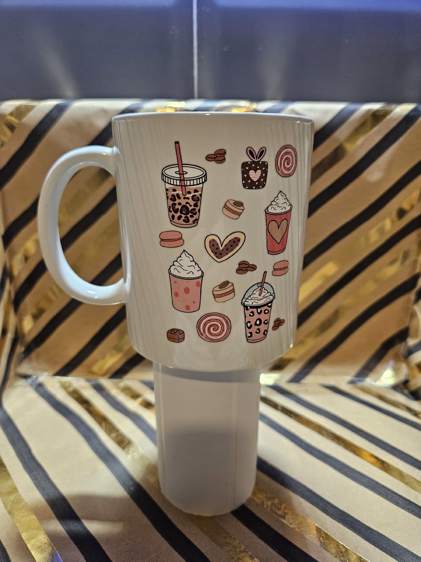 White Ceramic Coffee Travel Mug with Lid, Unbranded, One Size, New condition — preloved on SilentSale®