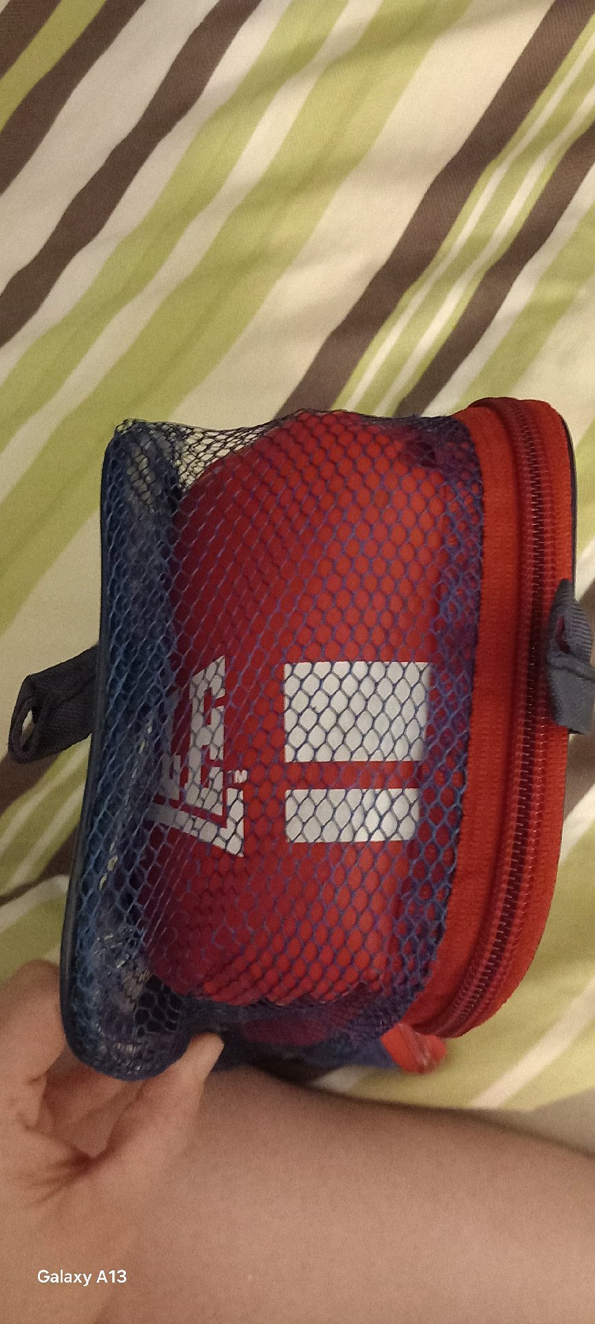 Lonsdale Junior Contender Boxing Gloves Red, Lonsdale, Junior, Excellent condition — preloved on SilentSale®