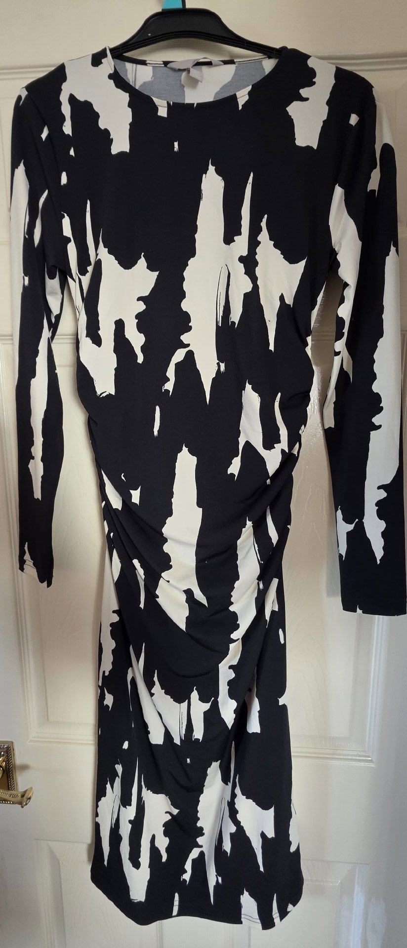 Long sleeved h&m dress size s , H&M, S, Like New condition — preloved on SilentSale®