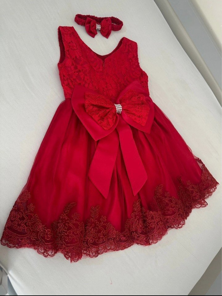 Beautiful Christmas and party dress for 5 years old , boutique, 5 years, New condition — preloved on SilentSale®