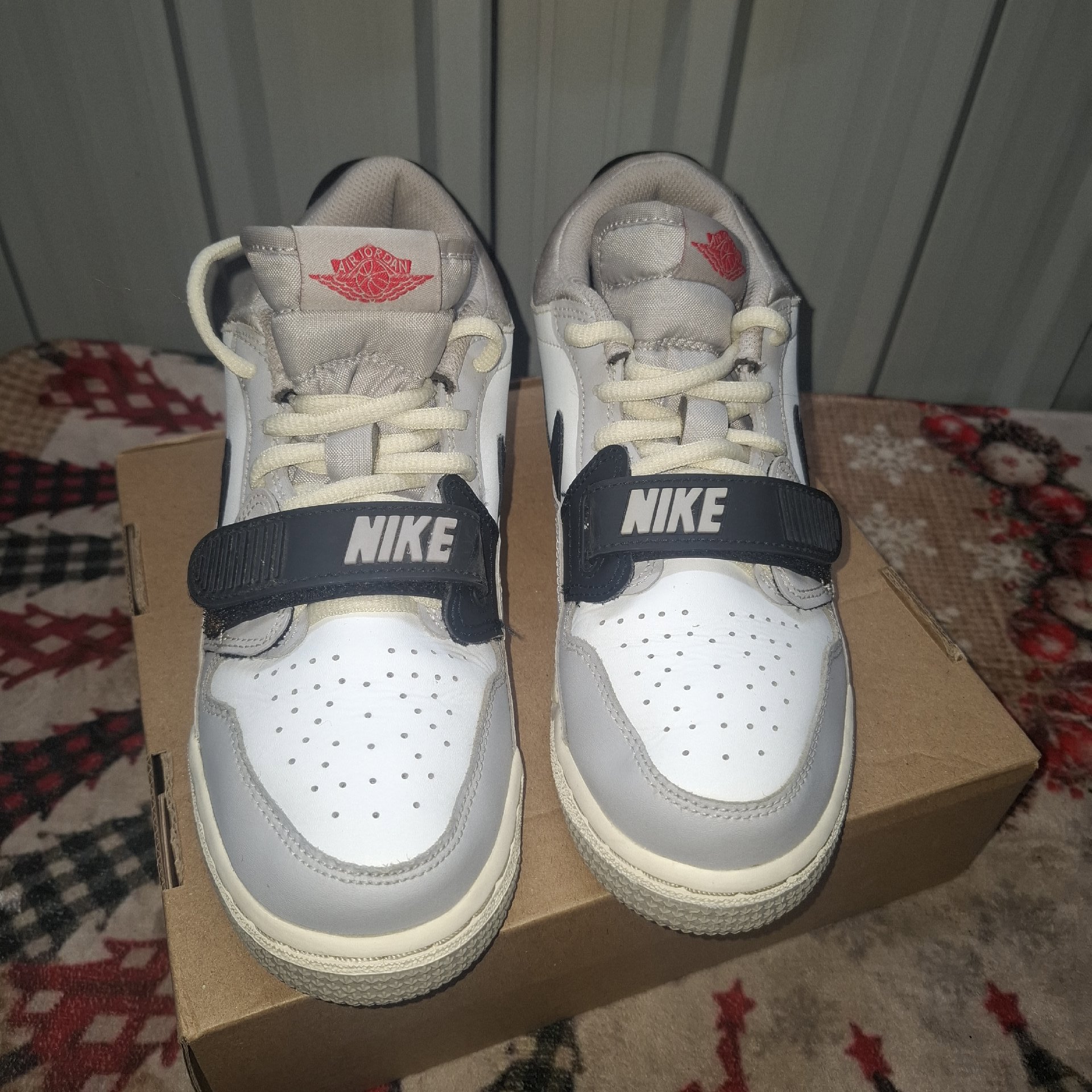 Air Jordan 3 Retro White Grey Black Trainers – UK 5, Nike, 5Y, Excellent condition — preloved on SilentSale®