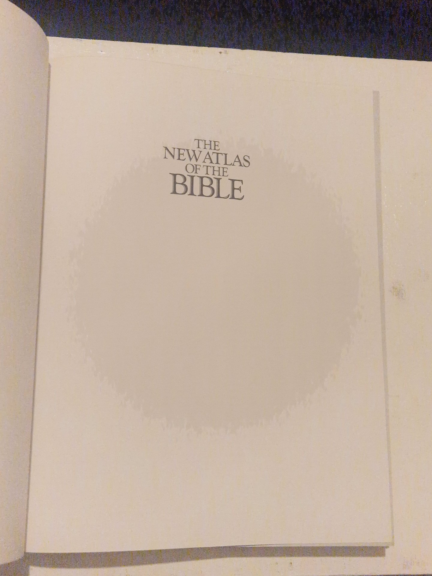 The New Atlas of the Bible by John Rogerson, Atlas, One Size, Excellent condition — preloved on SilentSale®