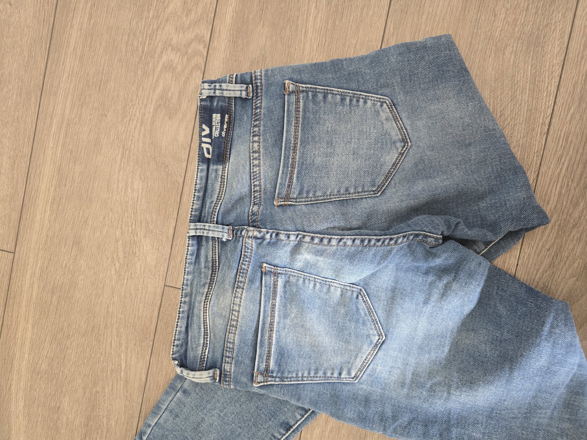 Diverse Blue Skinny Jeans – Size 36, Diverse, 36, Excellent condition — preloved on SilentSale®