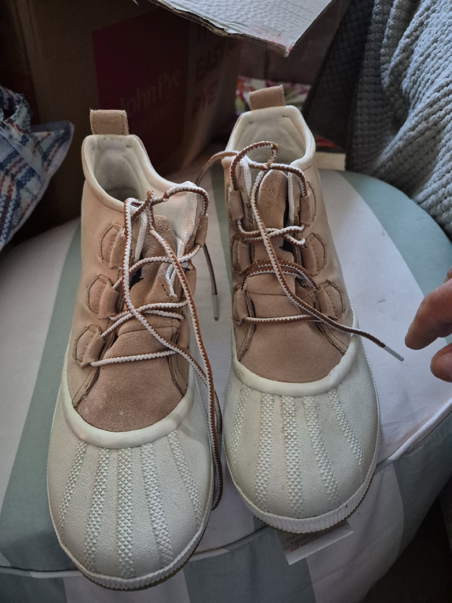 Sorel Women's Beige and White Duck Boots – UK 7, Sorel, 7, Excellent condition — preloved on SilentSale®