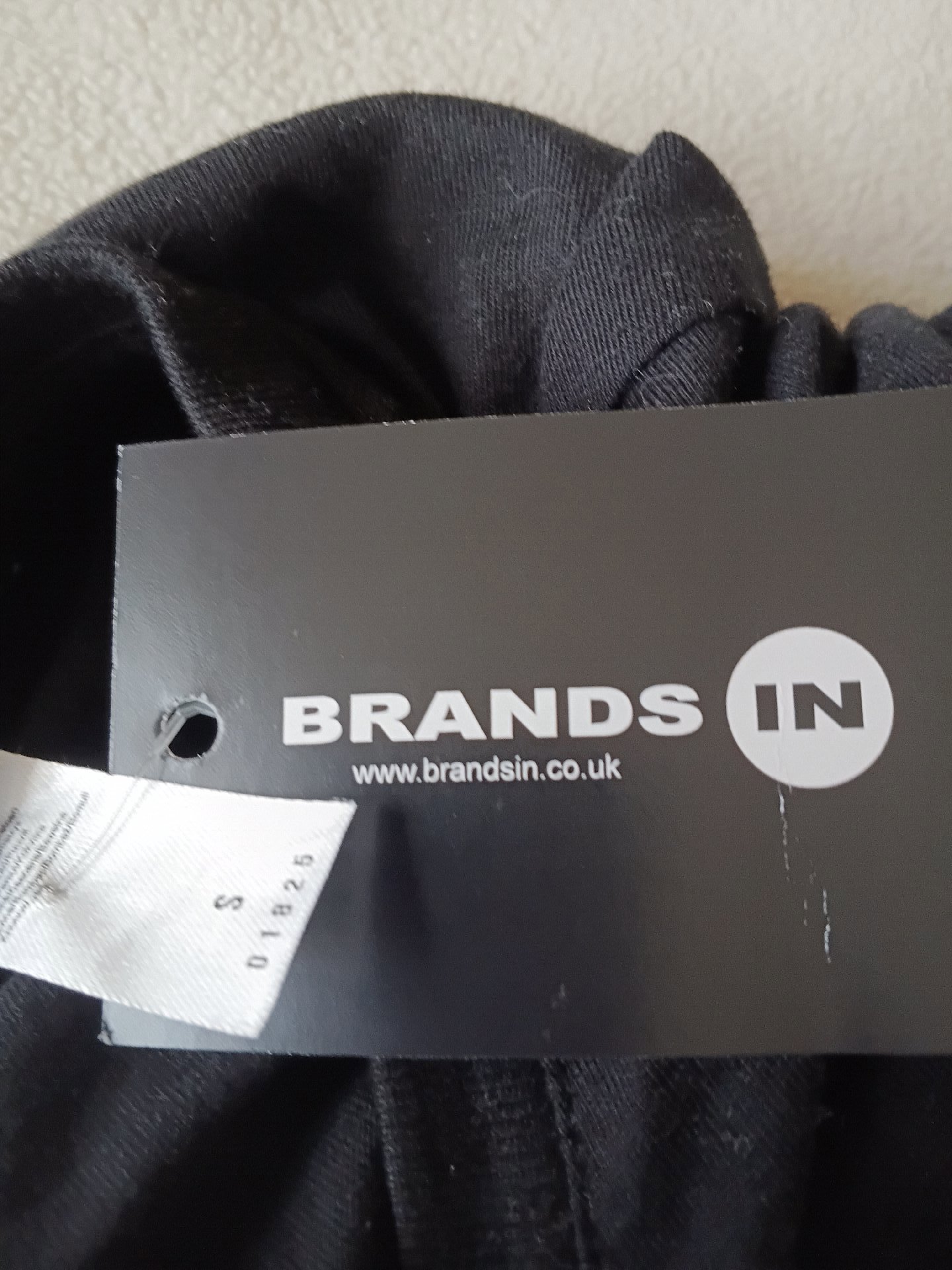 Christmas Morning Squad Black Sleeveless Top, Brands In, S, New condition — preloved on SilentSale®