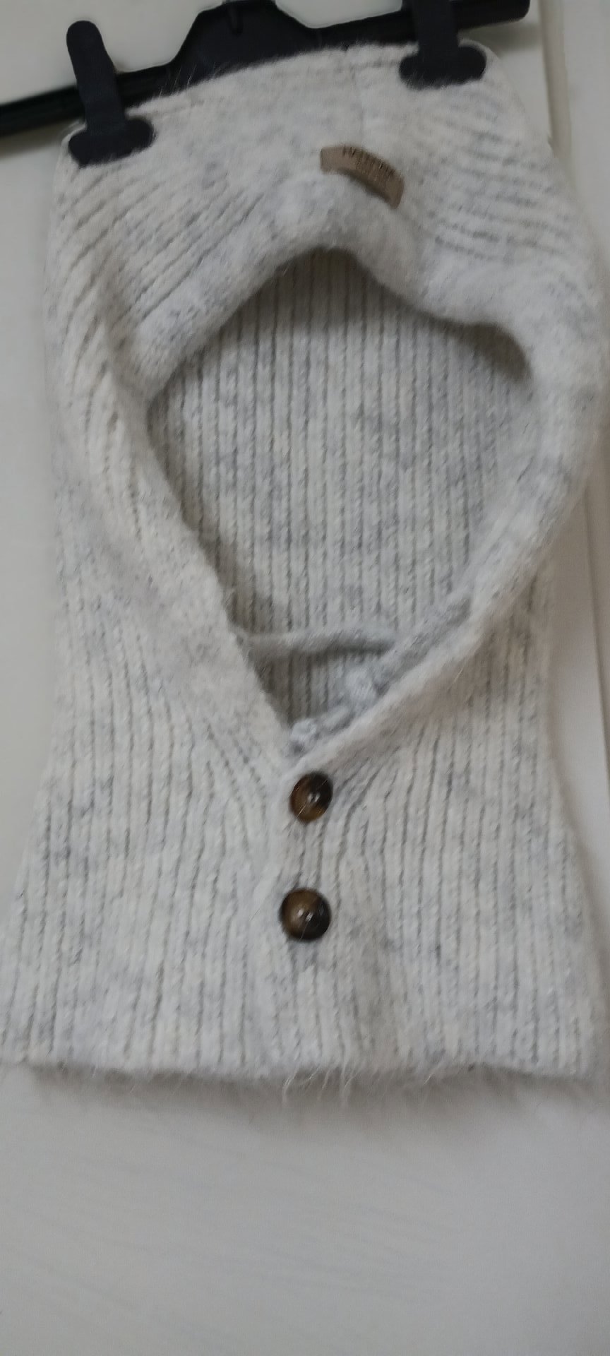 Voice Choo Handmade Knitted Hooded Neck Warmer Scarf, Voice Choo, One Size, Excellent condition — preloved on SilentSale®