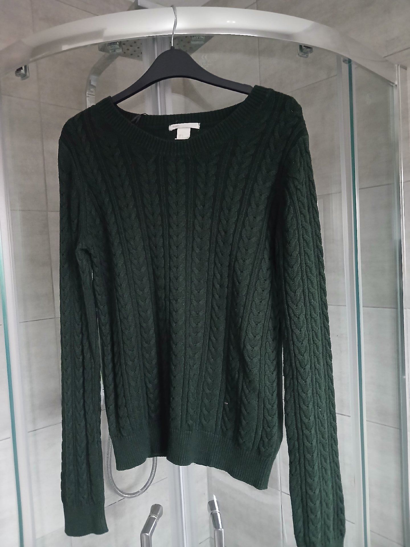 H&M Basic Dark Green Cable Knit Jumper – Size S, H&M, S, Like New condition — preloved on SilentSale®
