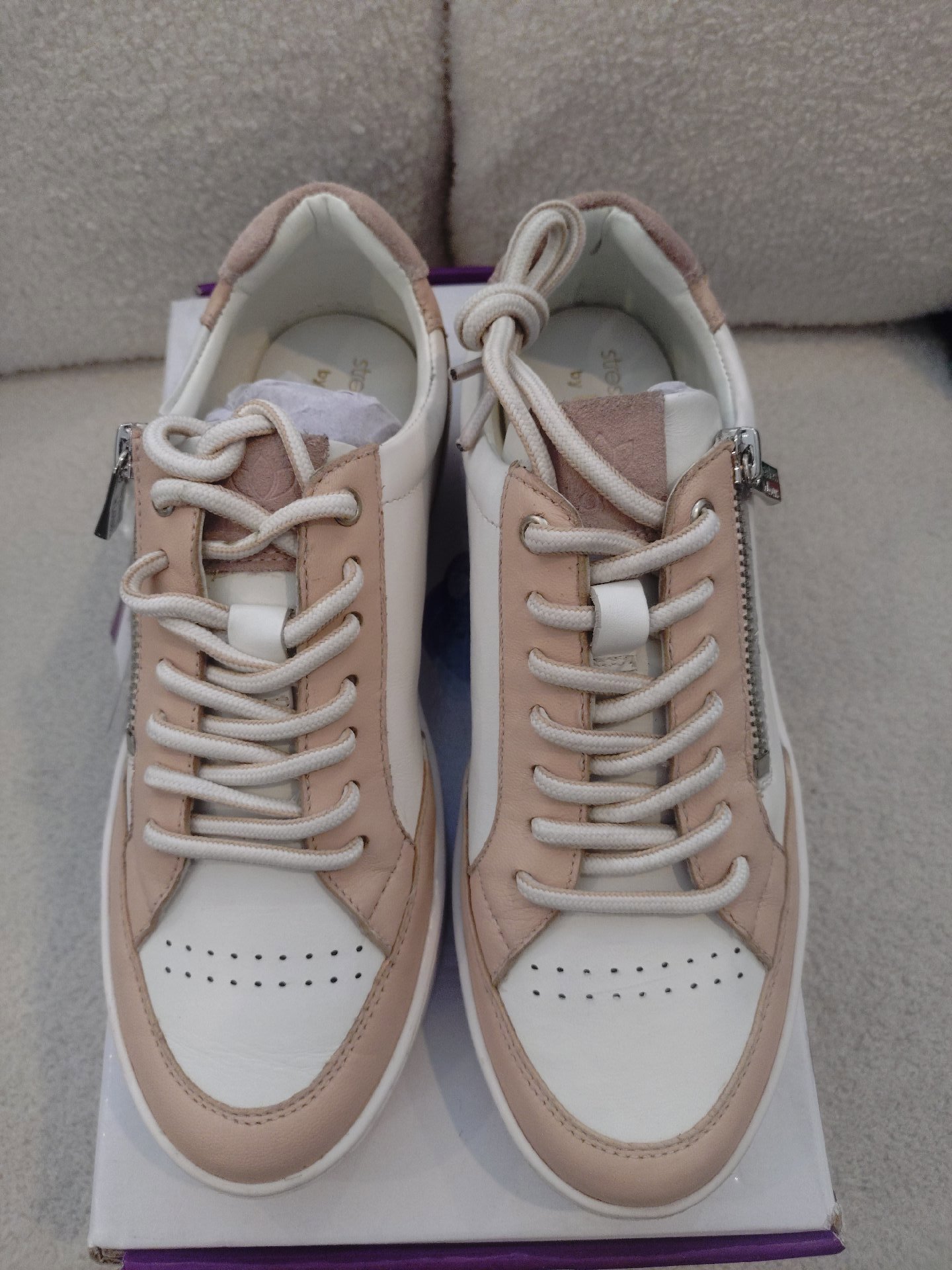 Lotus Sierra White and Pink Leather Trainers – UK 5, Lotus, 5, New condition — preloved on SilentSale®