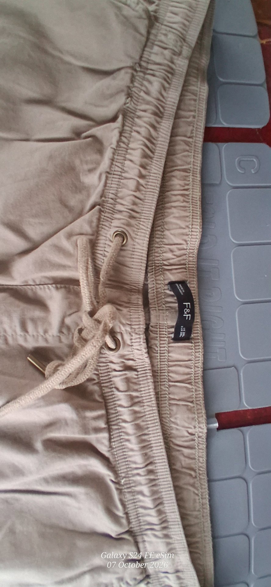 F&F Beige Casual Drawstring Shorts – Size 2XL, F&F, 2XL, Excellent condition — preloved on SilentSale®