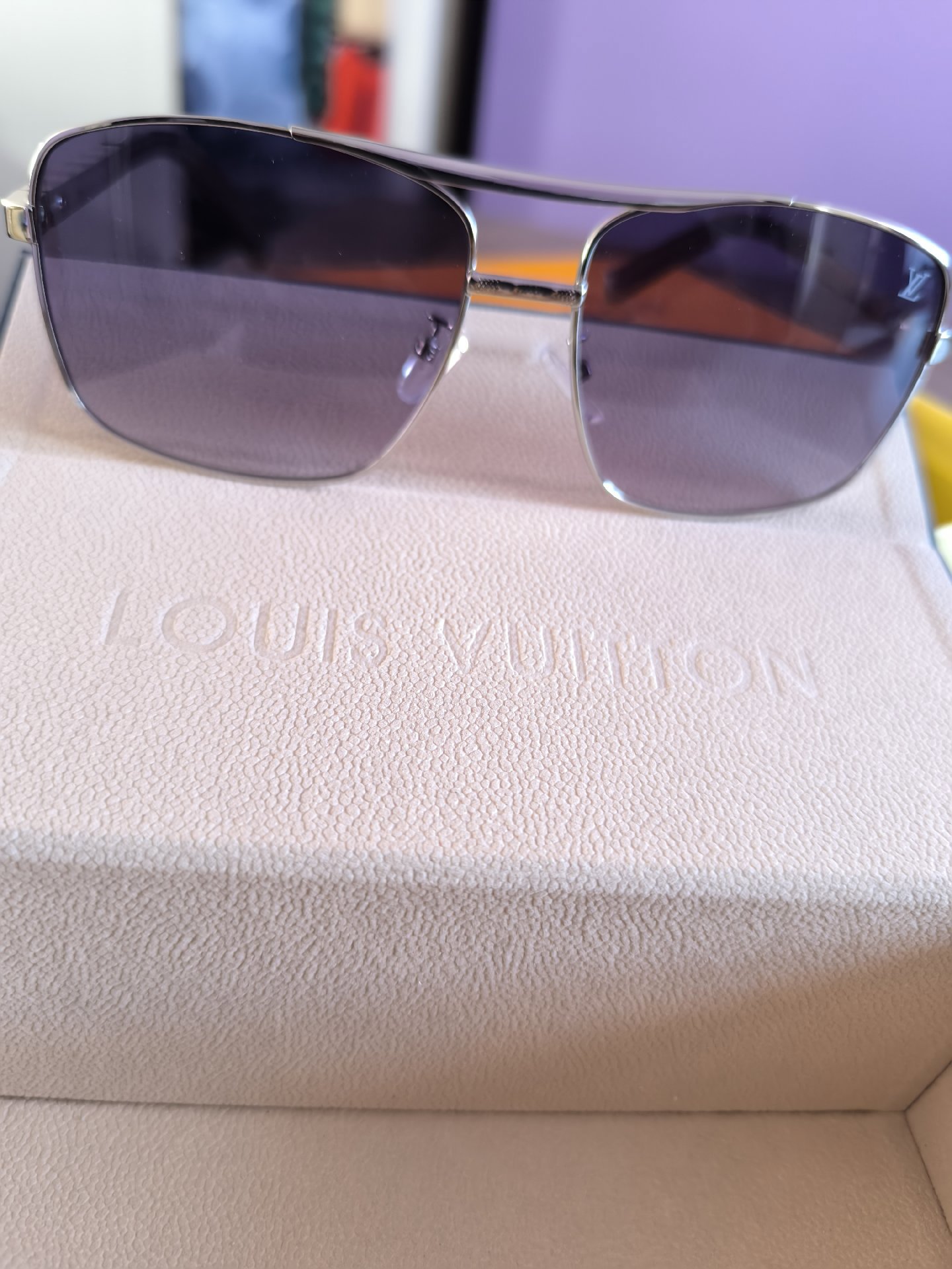 Louis Vuitton Silver Metal Aviator Sunglasses 59mm, Louis Vuitton, 59mm, Excellent condition — preloved on SilentSale®
