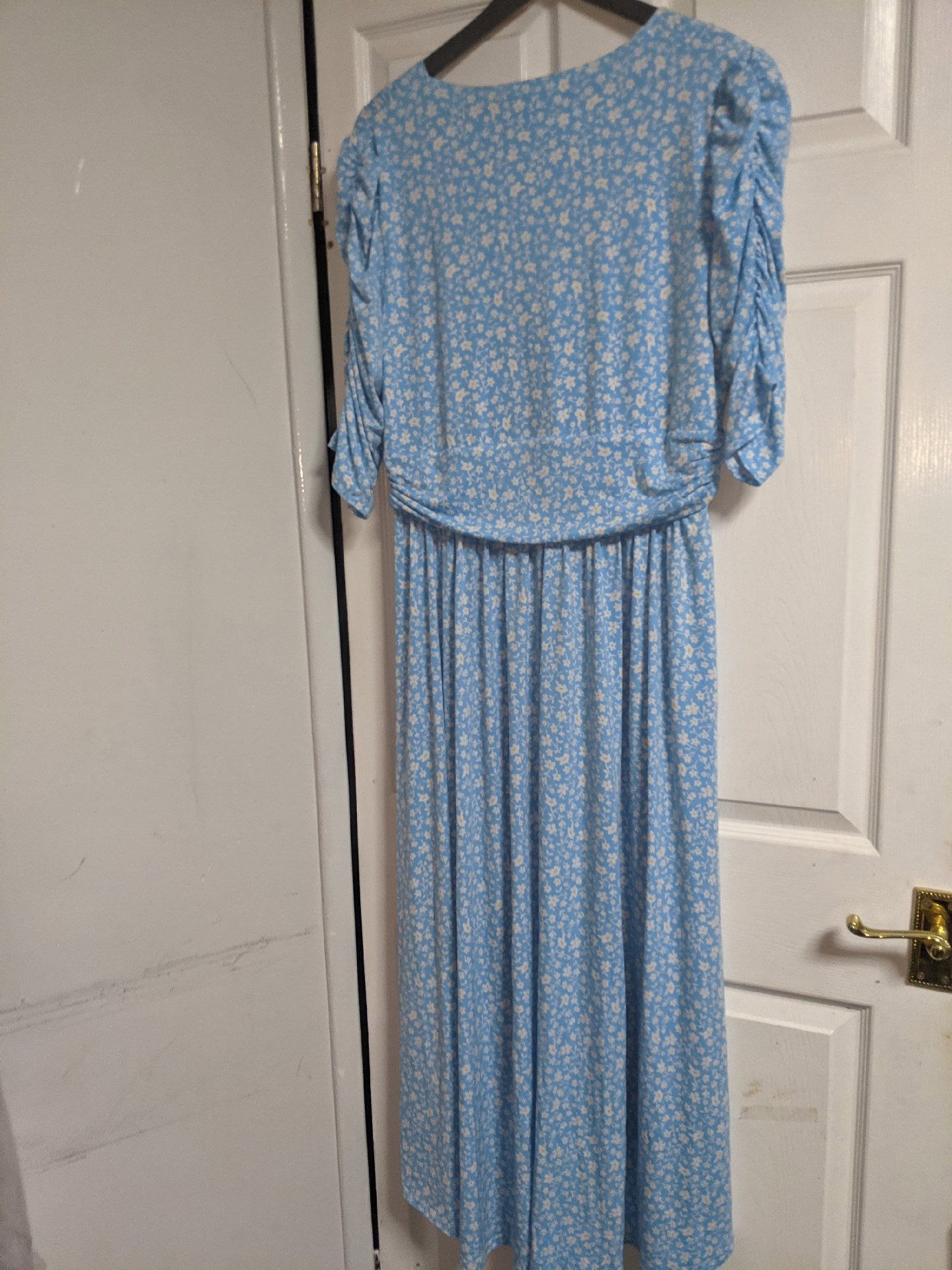 Blue Floral Print Maxi Dress with Puff Sleeves, Jolie Moi, 18, Excellent condition — preloved on SilentSale®
