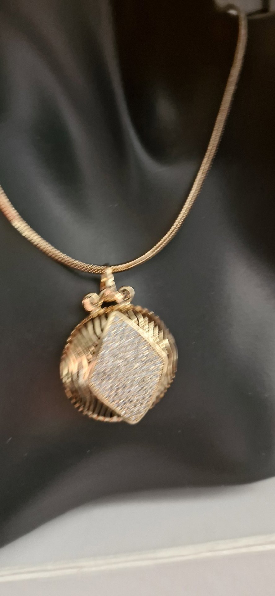 Gold Tone Pendant Necklace with Rhinestone Detail, Gold Tone, One Size, Excellent condition — preloved on SilentSale®