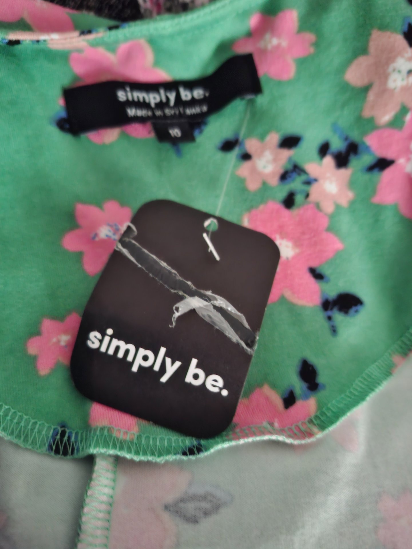 Simply Be Green Floral Print Swing Dress – Size 10, Simply Be, 10, New condition — preloved on SilentSale®