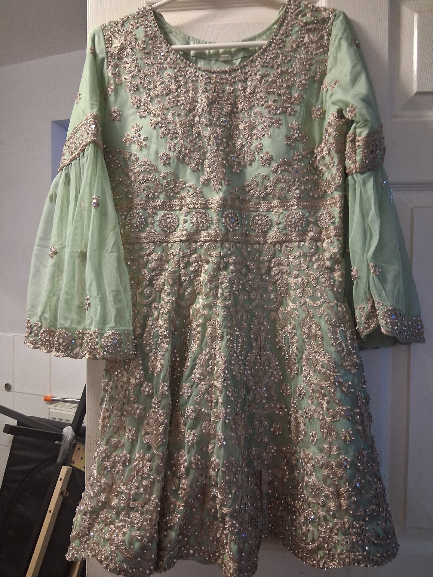  Asian lehnga , Unbranded, 14, Like New condition — preloved on SilentSale®