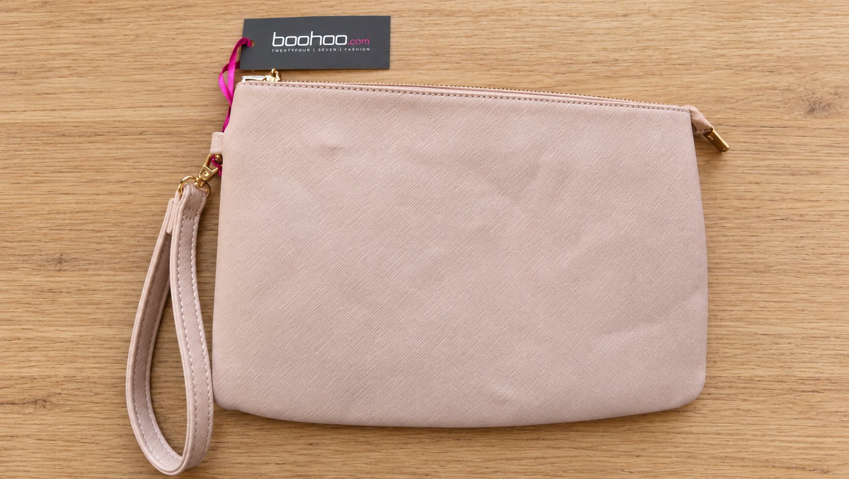 Boohoo Pink Wristlet Clutch Bag, Boohoo, Clutch, New condition — preloved on SilentSale®