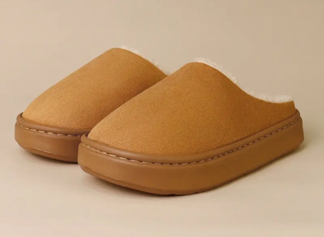 Brown Faux Suede Slippers with Fleece Lining, Unbranded, EU 44, Excellent condition — preloved on SilentSale®