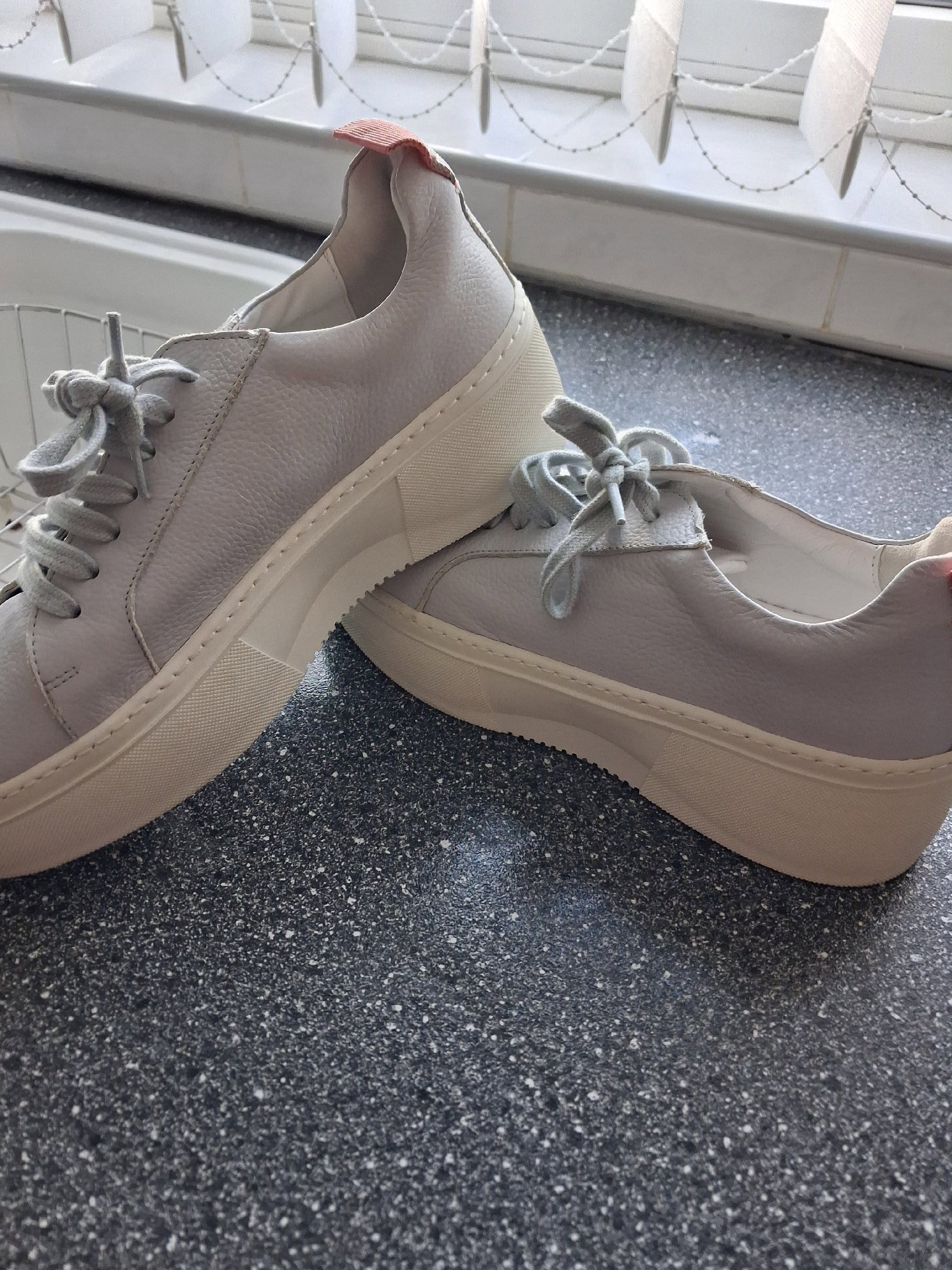Kiin White Leather Platform Trainers – Size 5, Kiin, 5, Excellent condition — preloved on SilentSale®