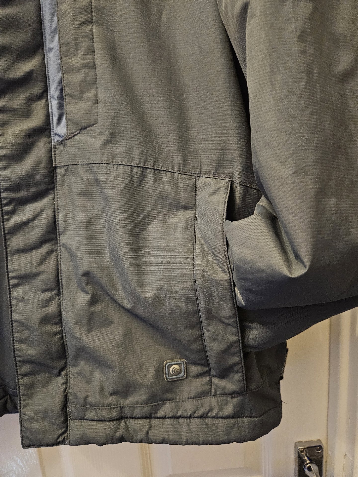 Columbia Grey Outdoor Jacket Size Small, Columbia, S, Like New condition — preloved on SilentSale®