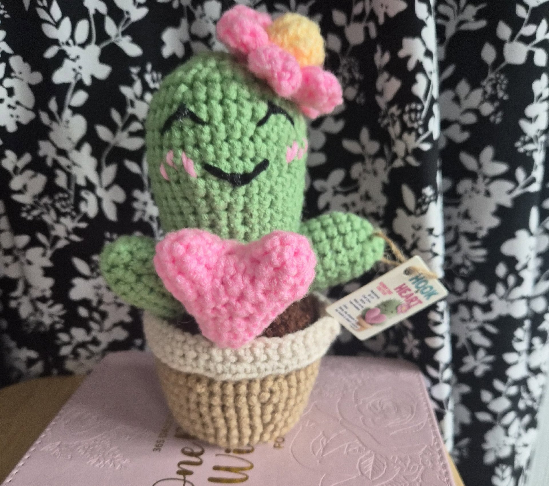 Handmade Crochet Cactus Plush Toy with Pink Heart and Flower, handmade beautiful crochet, 8 years, New condition — preloved on SilentSale®