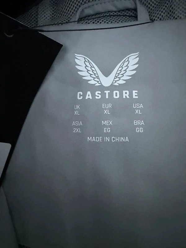 Castore rain jacket XL, Castore, XL, New condition — preloved on SilentSale®