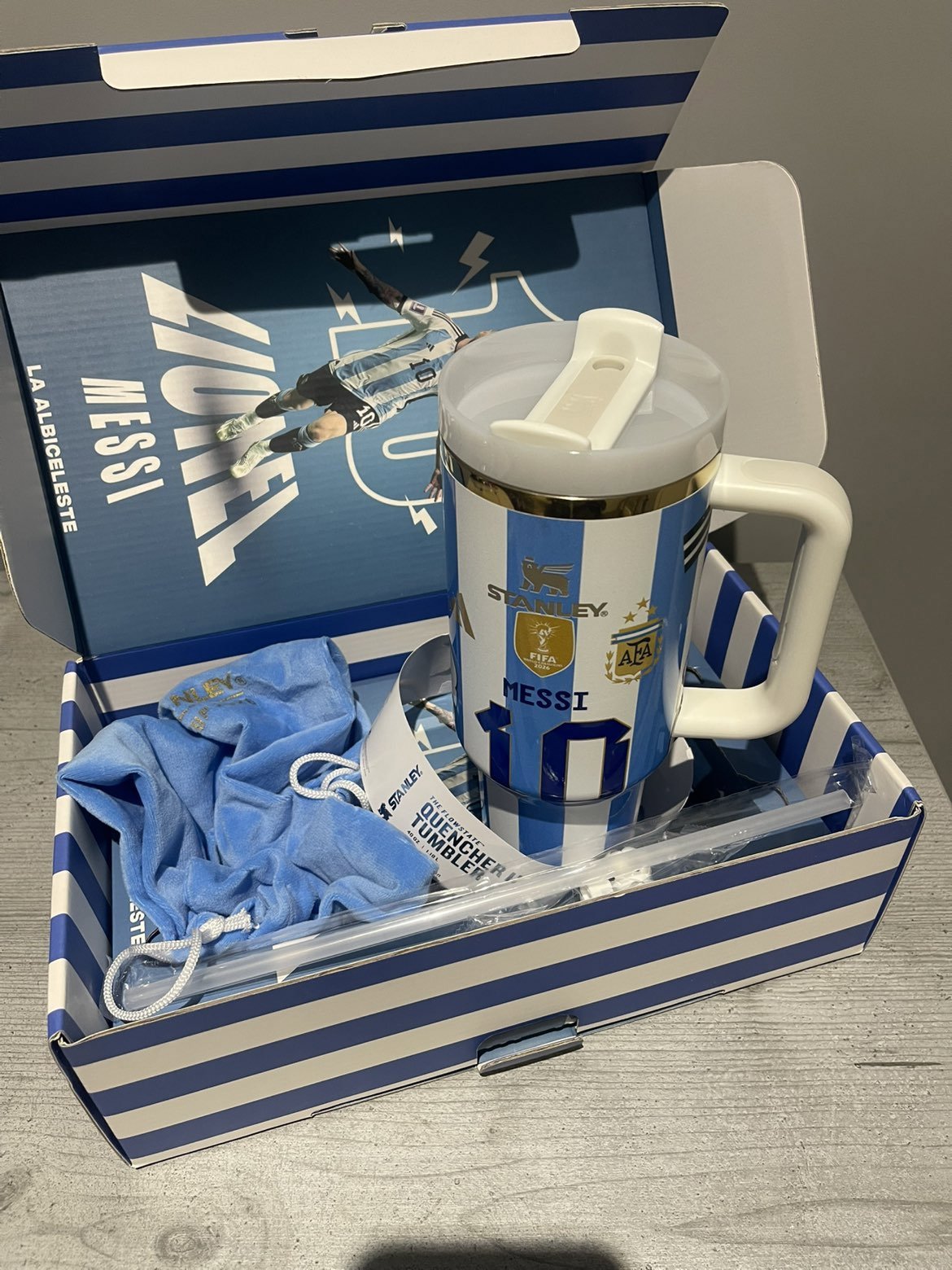 Stanley Messi Quencher H2.0 Tumbler 40oz 1.18L, Stanley, 40oz / 1.18L, New condition — preloved on SilentSale®