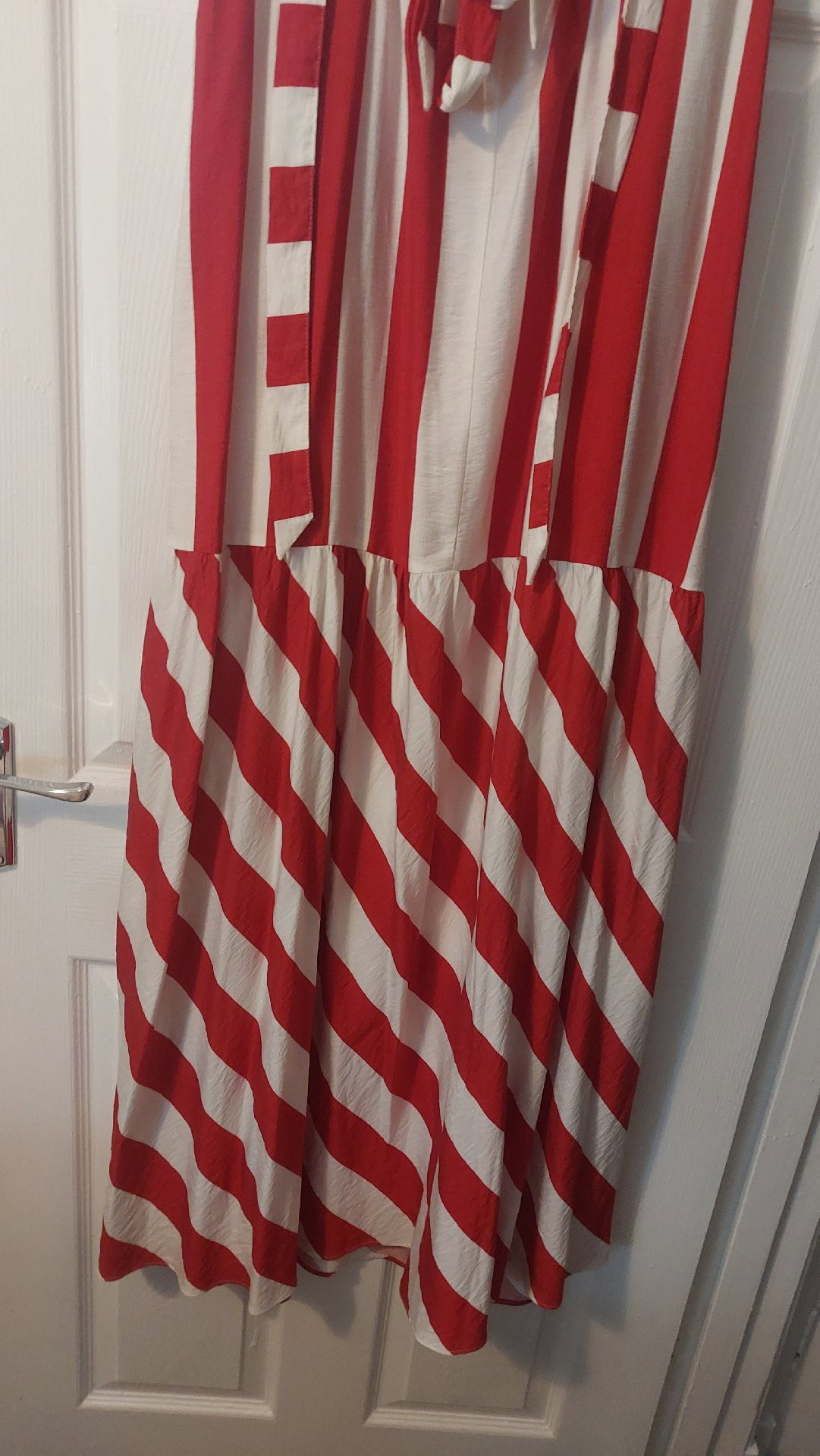 Ladies red and white dress, George, 12, Like New condition — preloved on SilentSale®